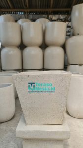 Jual Pot Teraso Untuk Taman